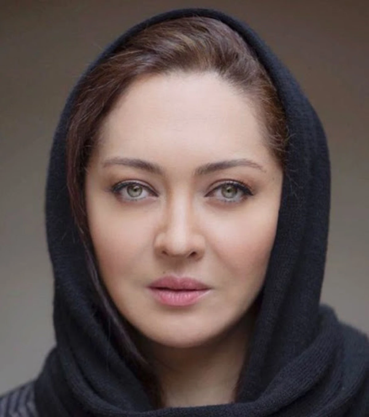 شوک به سینما: آیا نیکی کریمی برای همیشه ایران را ترک کرد؟! | استایل تازه او در لندن