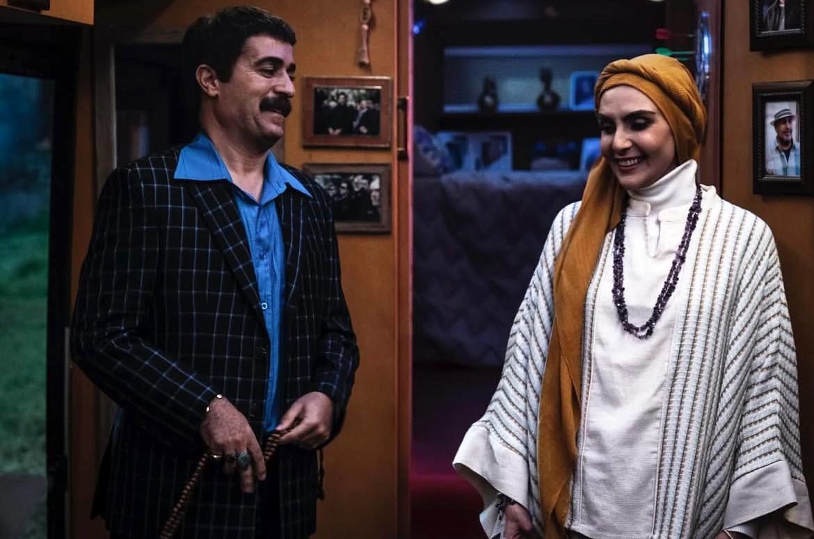 عکس | نگاهی به "شری" پایتخت در عروسیِ آرام جعفری: یه تیپِ مجلسیِ جذاب!