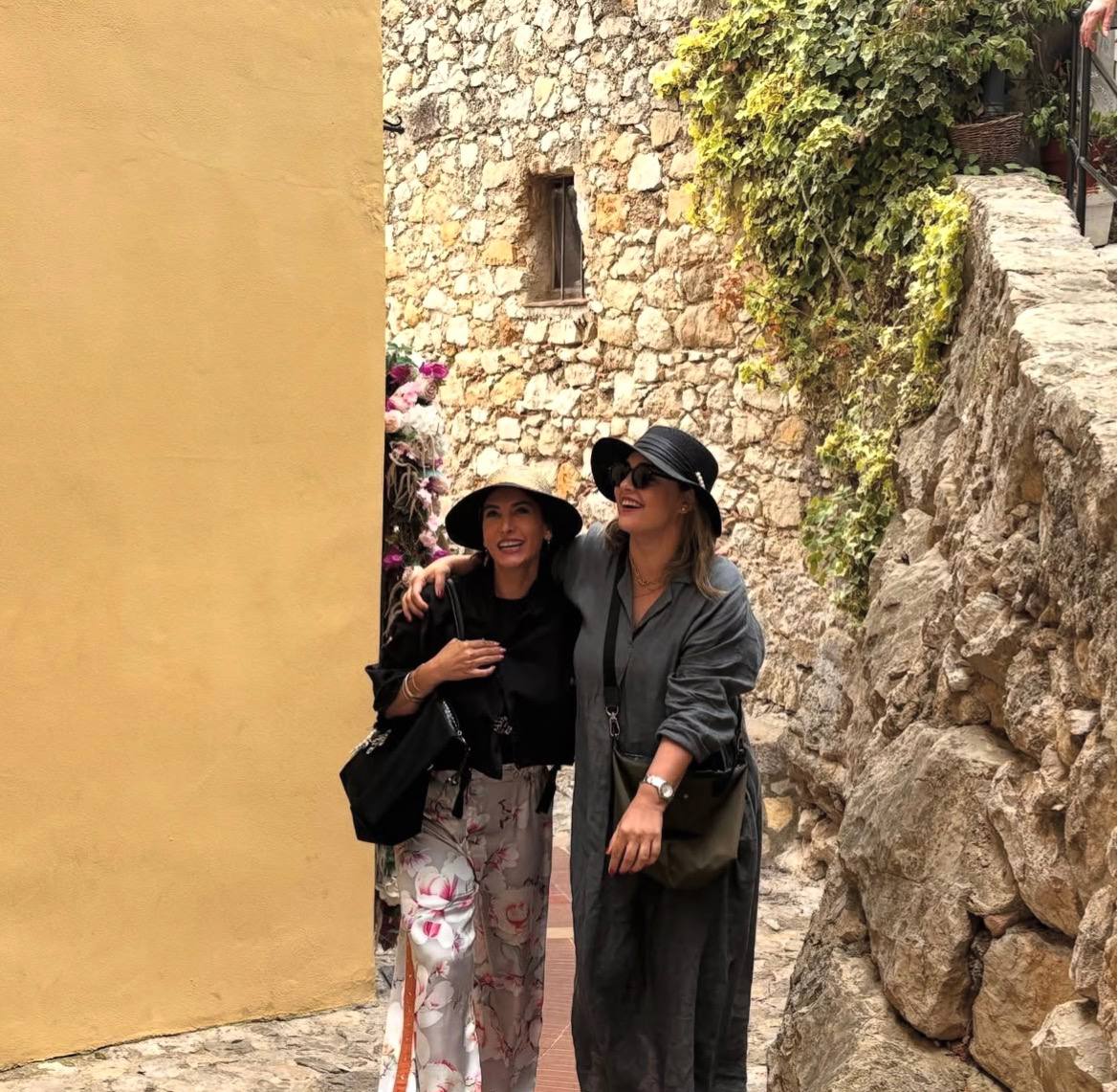 سفر لاکچری نرگس و فریبا در دبی | اکران خصوصی فیلم «شومه سمیراء»