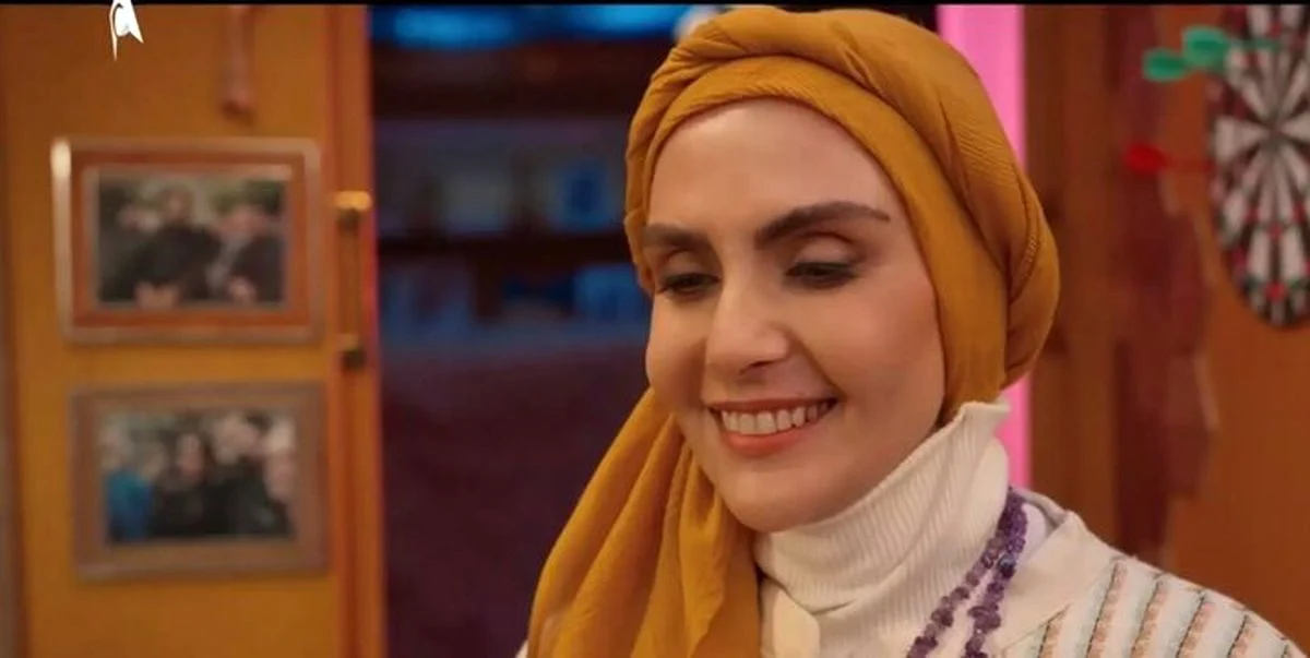 بازیگر شری سریال پایتخت با یک تیپ متفاوت آفتابی شد