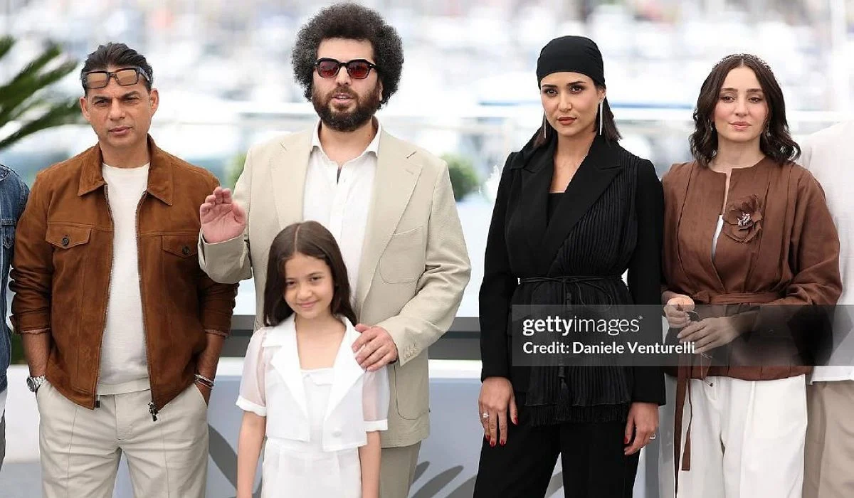 استایل جذاب خانمِ بازیگر «زن و بچه» در پاریس موردتوجه قرار گرفت