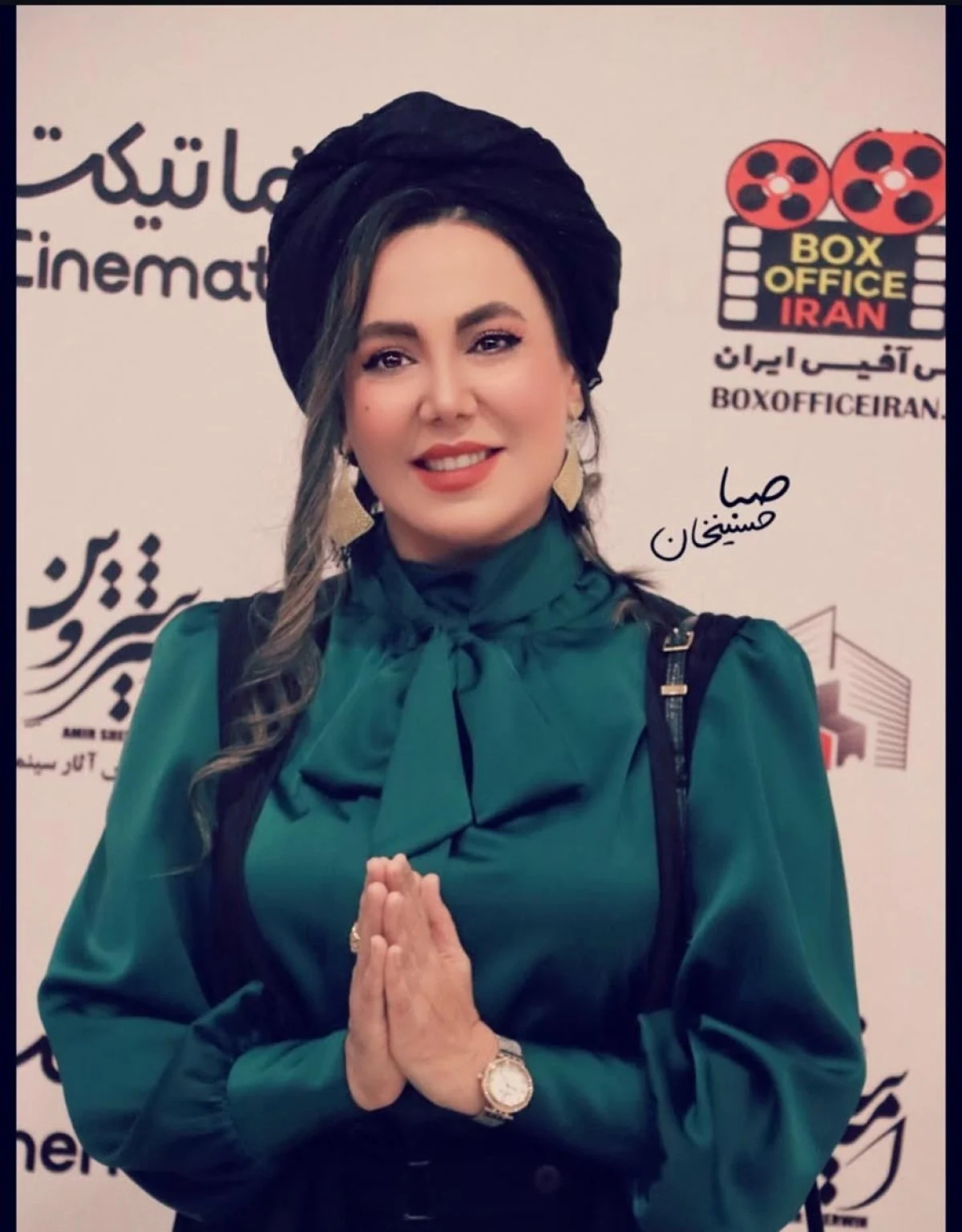 2025-11-02_12-19-38_524821-meylesokhan-ir Screenshot_20251102_120242_Instagram