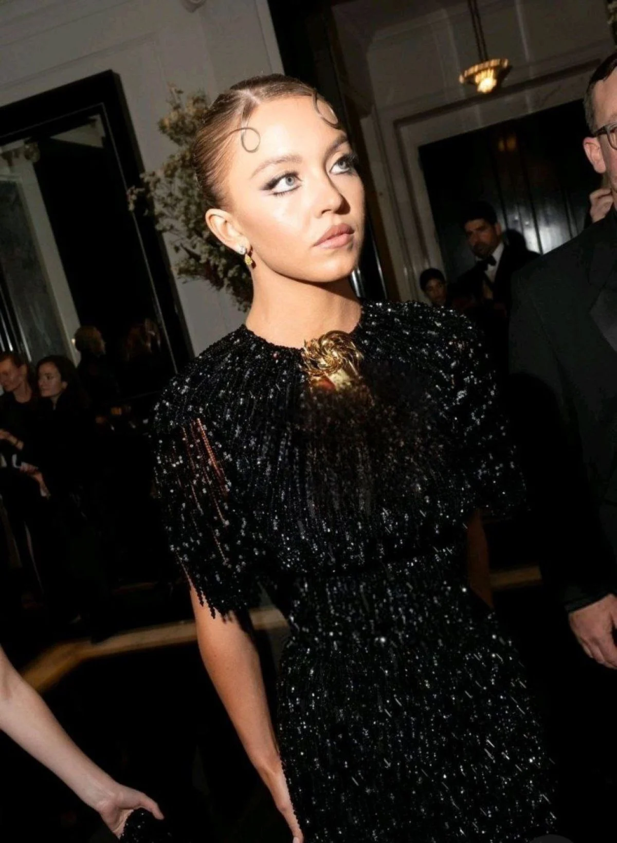 photo_2025-05-06_01-27-33