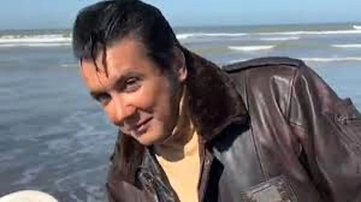 تاریخ عکس گردی| تصاویری از خوشگذارنی حسام نواب صفوی در پاریس