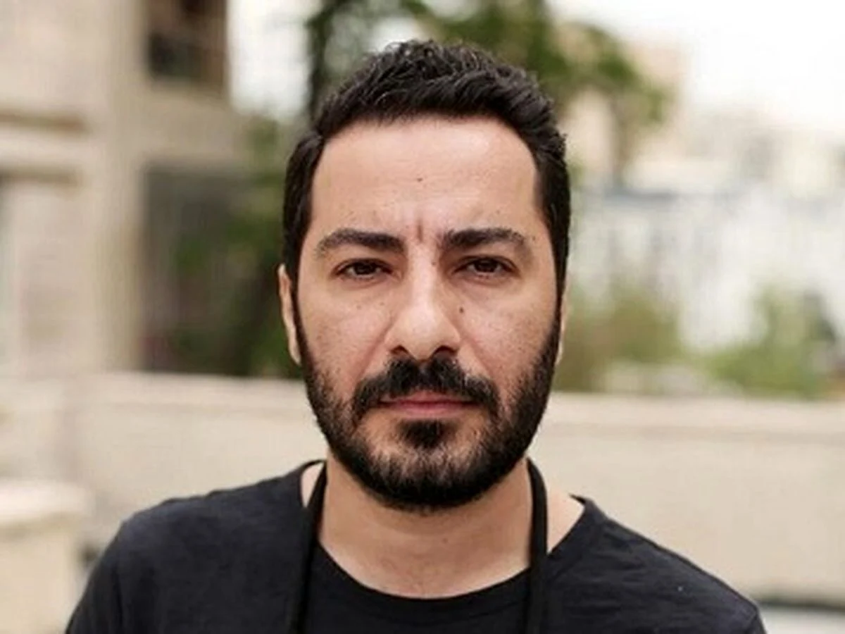 تاریخ عکس گردی| شب‌گردی نوید محمدزاده در خیابان‌های تهران