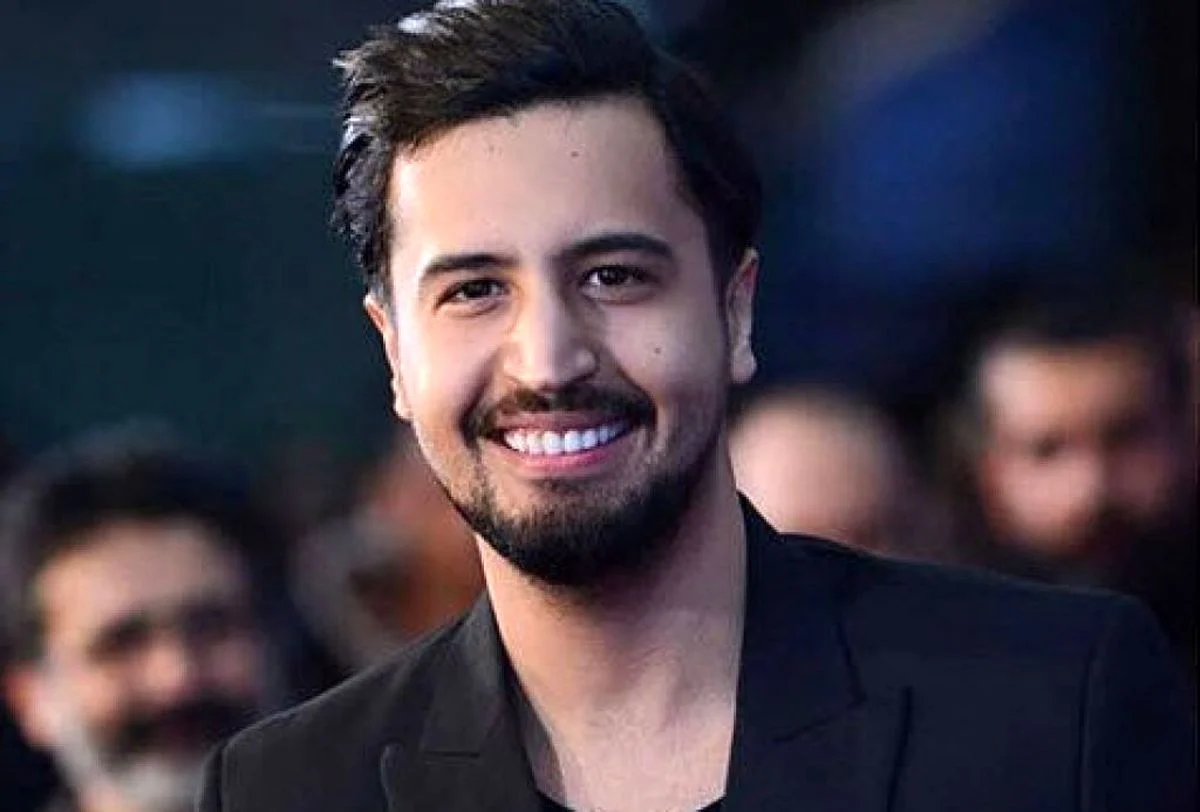 تاریخ عکس گردی| عکس تازه مهرداد صدیقیان با یک استایل متفاوت