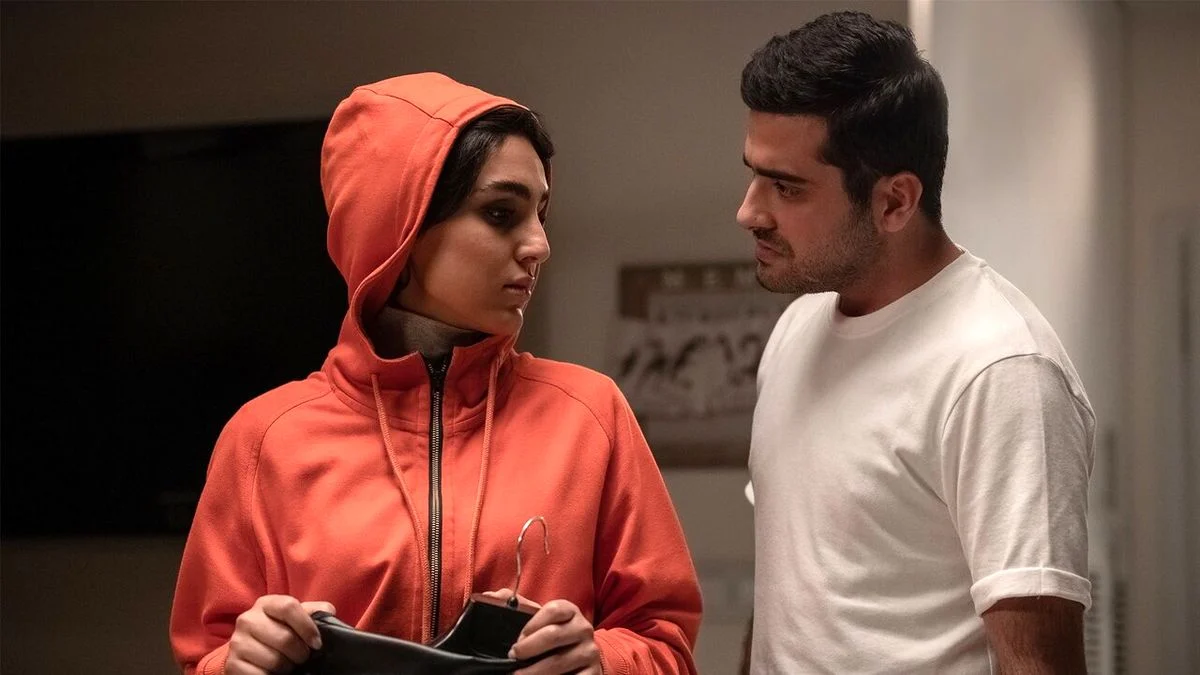 تاریخ عکس گردی| استایل خاص مادرِ بازیگر زخم کاری سوژه عکاسان شد