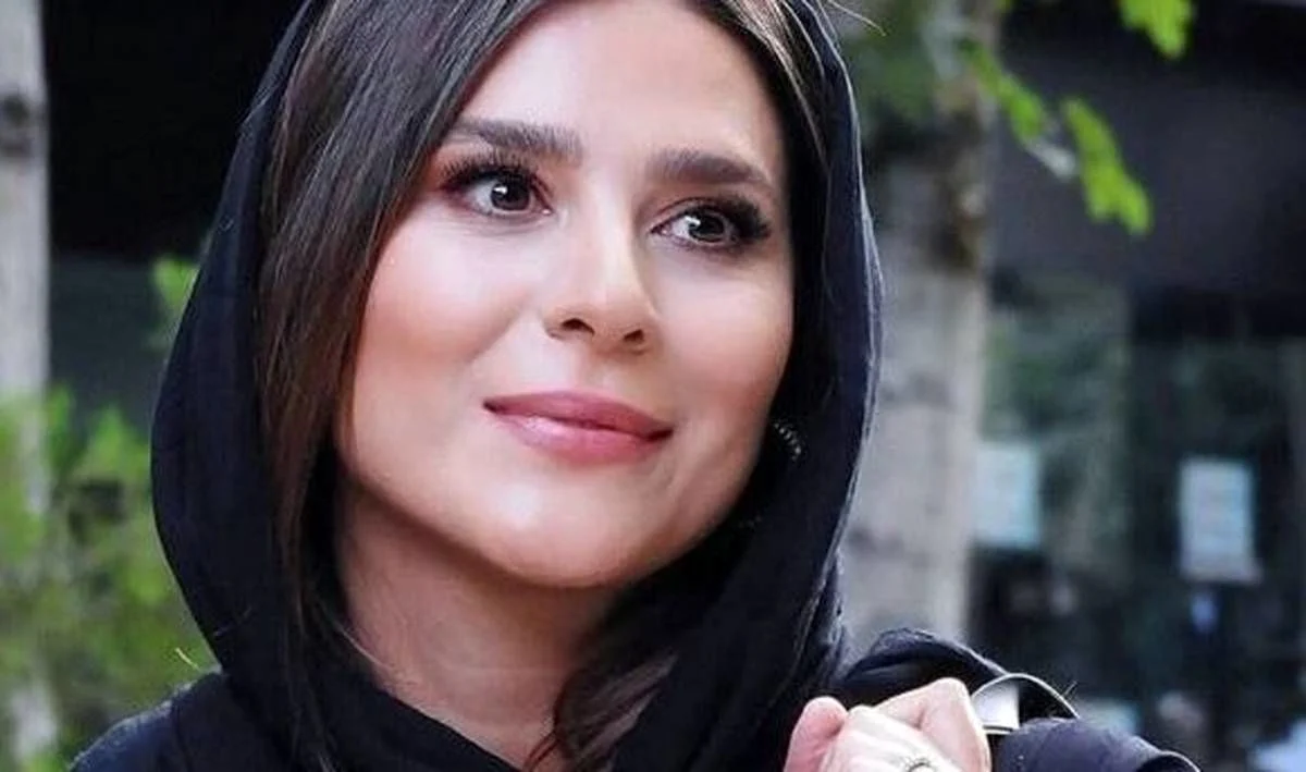 تاریخ عکس گردی| سحر دولتشاهی و بهرام رادان در یک رستوران شیک