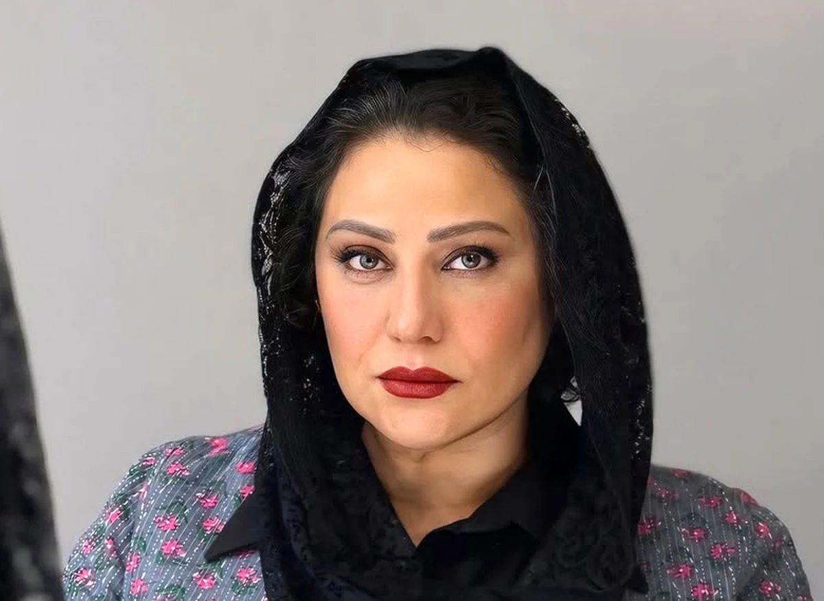 تاریخ عکس گردی| استایل سنتی شبنم مقدمی در کنسرت ناصر زینعلی