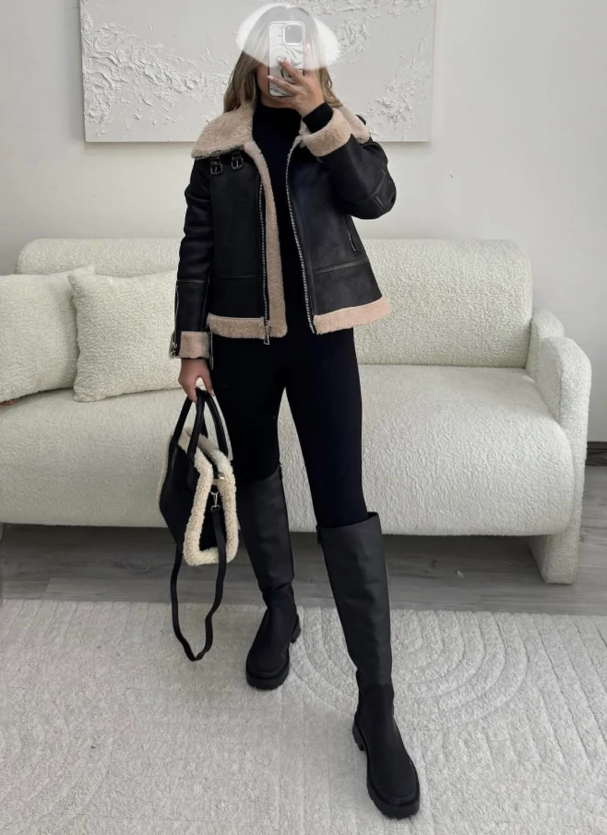 استایل دخترانه با بوت چرمی بلند مشکی