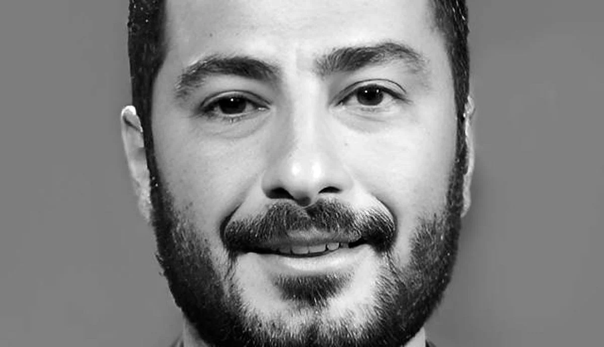 خبر جدید | استایل عجیب نوید محمدزاده در کنار خواهرزنش