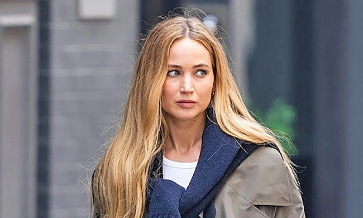 2025-11-13_10-12-32_839816-meylesokhan-ir جنیفر+لارنس+copy