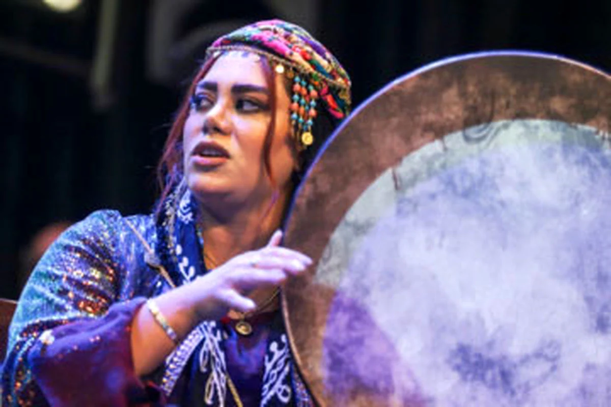 نوای نواحی با اجرای بانوان در جزیره کیش طنینانداز شد نوای نواحی با اجرای بانوان در جزیره کیش طنینانداز شد