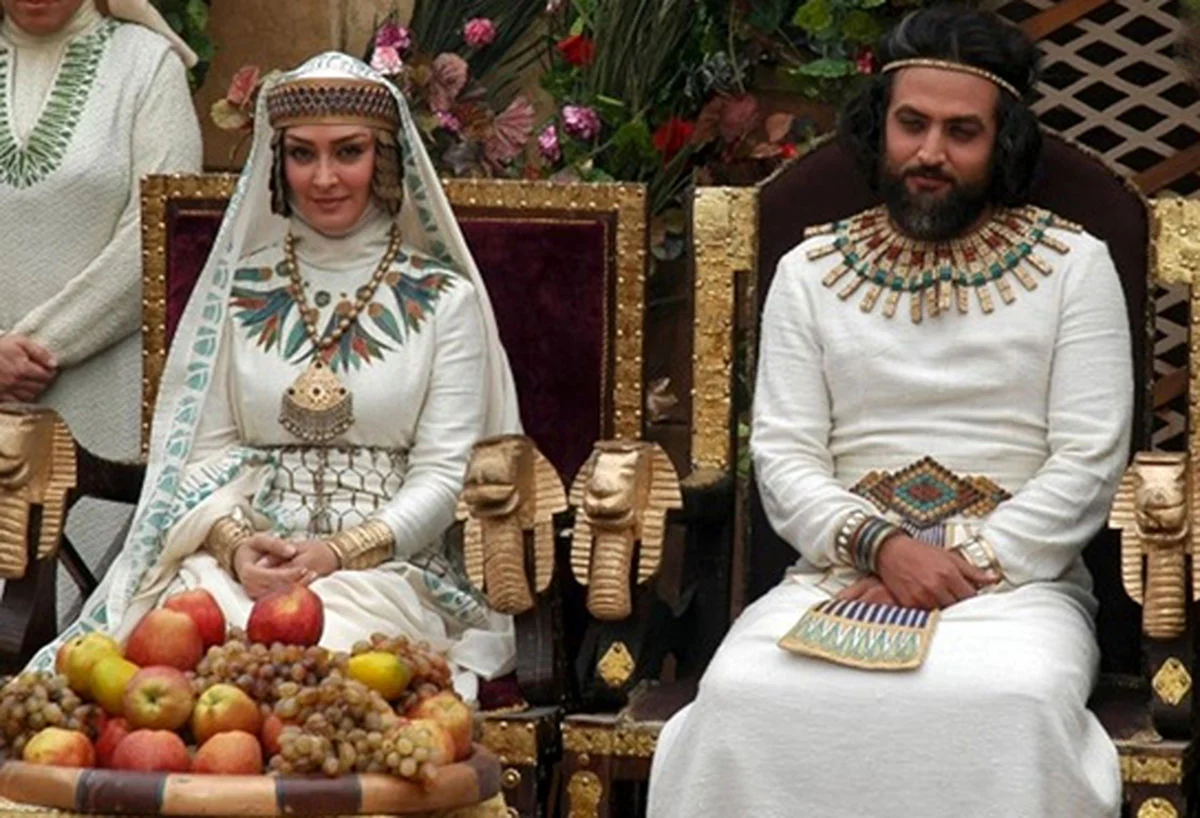 خبر جدید ؛ عکس یادگاری همسر و دختر یوزارسیف در پشتصحنه سریال خبر جدید ؛ عکس یادگاری همسر و دختر یوزارسیف در پشتصحنه سریال