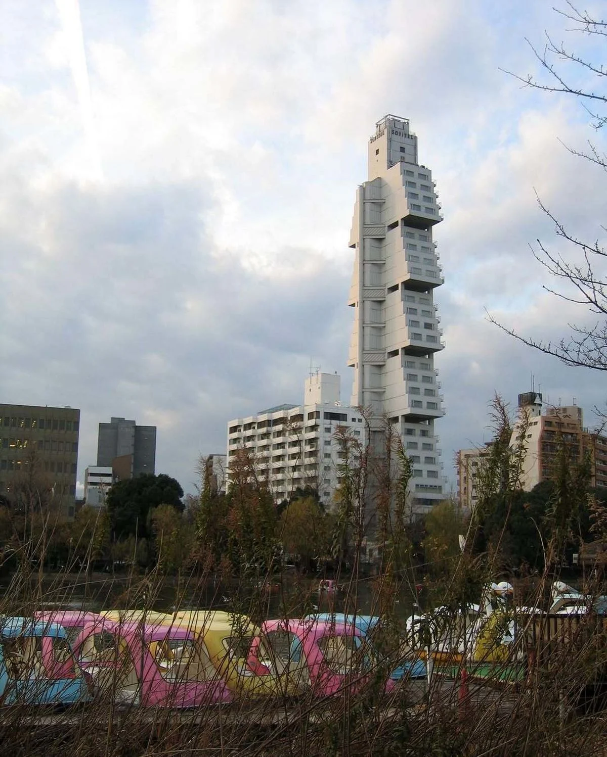 خبر جدید ؛ معماری «درخت زندگی» که فقط ۱۲ سال دوام آورد