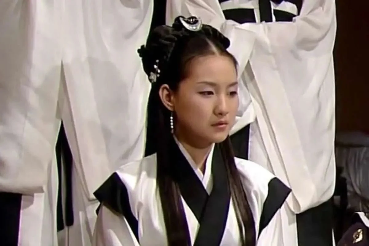 نگاه روز | تغییر چهره عجیب بانو سوریانگِ سریال جومونگ در ۳۶ سالگی نگاه روز | تغییر چهره عجیب بانو سوریانگِ سریال جومونگ در ۳۶ سالگی