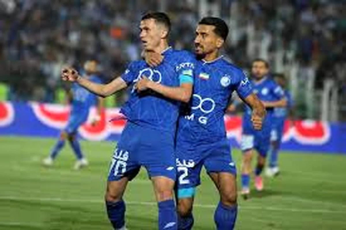 نگاه روز | تصویر عاشقانه‌ای که ستاره استقلال منتشر کرد