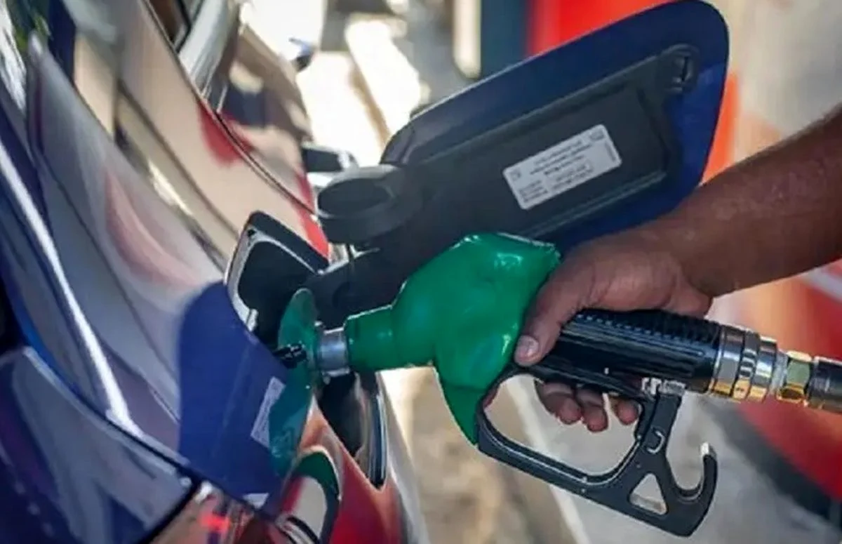 خبر روز | قیمت پایه بنزین سوپر در بورس انرژی اعلام شد