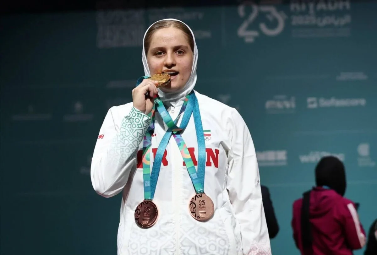 رویای غیرورزشی دختر طلایی وزنه‌برداری ایران در ریاض؛ مهسا بهشتی: دکتر داروساز می‌شوم!