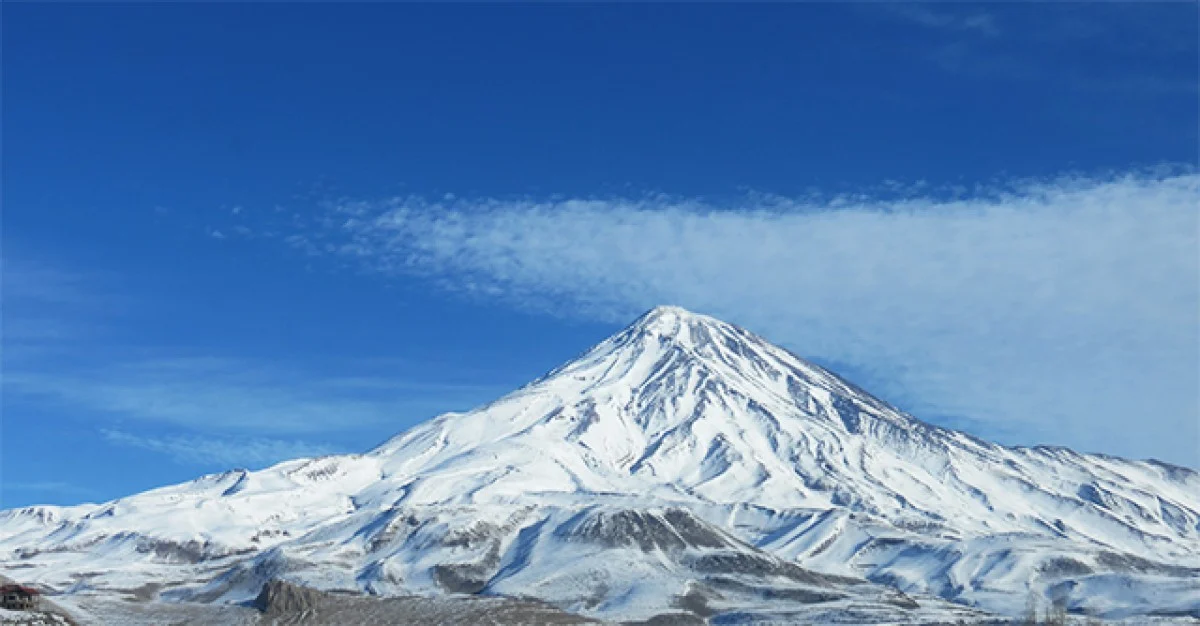 چهره دماوند سفید شد | نخستین برف پاییزی در مازندران بارید+فیلم
