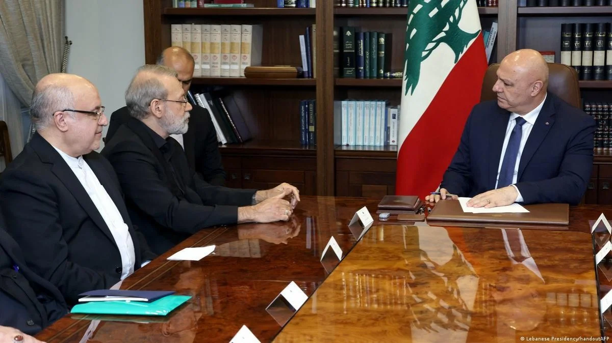 شورای عالی امنیت ملی ایران: خبر برخورد تند رئیسجمهور لبنان با لاریجانی کاملاً کذب است شورای عالی امنیت ملی ایران: خبر برخورد تند رئیسجمهور لبنان با لاریجانی کاملاً کذب است