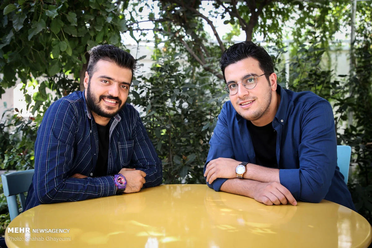 دو مجری معروف ایران، عکسهای خصوصی همدیگر را پخش کردند! دو مجری معروف ایران، عکسهای خصوصی همدیگر را پخش کردند!