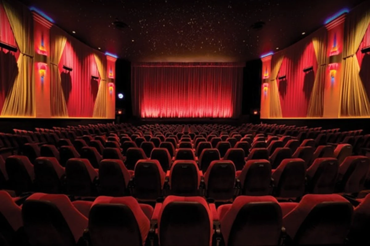 توقف اجرای نمایش‌ها هم‌زمان با ایام شهادت حضرت فاطمه زهرا (س)؛ زمان آغاز و پایان اجرای مجدد اعلام شد