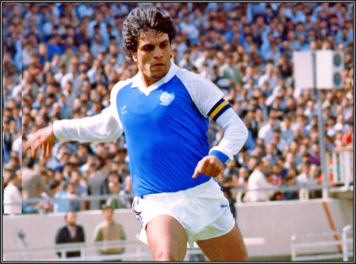 خبر امروز | به اسم استقلال ۶ میلیارد تومان از مردم کلاهبرداری کردند!/ پرسپولیس گفت استقلال را رها کن و ۶۰۰ متر زمین از ما بگیر به اسم استقلال ۶ میلیارد تومان از مردم کلاهبرداری کردند!/ پرسپولیس گفت استقلال را رها کن و ۶۰۰ متر زمین از ما بگیر