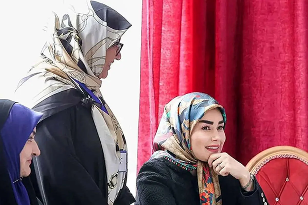 خبر امروز | چهره خندان همسر عباس عراقچی در بازارچه خیریه خبر امروز | چهره خندان همسر عباس عراقچی در بازارچه خیریه