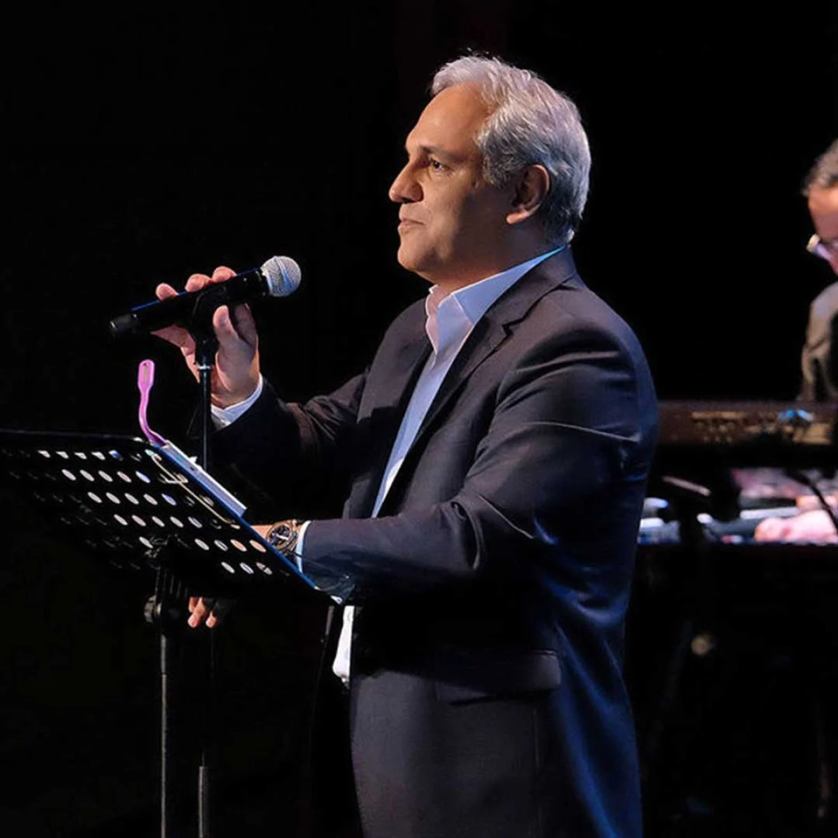 خبر امروز | مهران مدیری درآمدش از کنسرت دبی را به خیریه بخشید