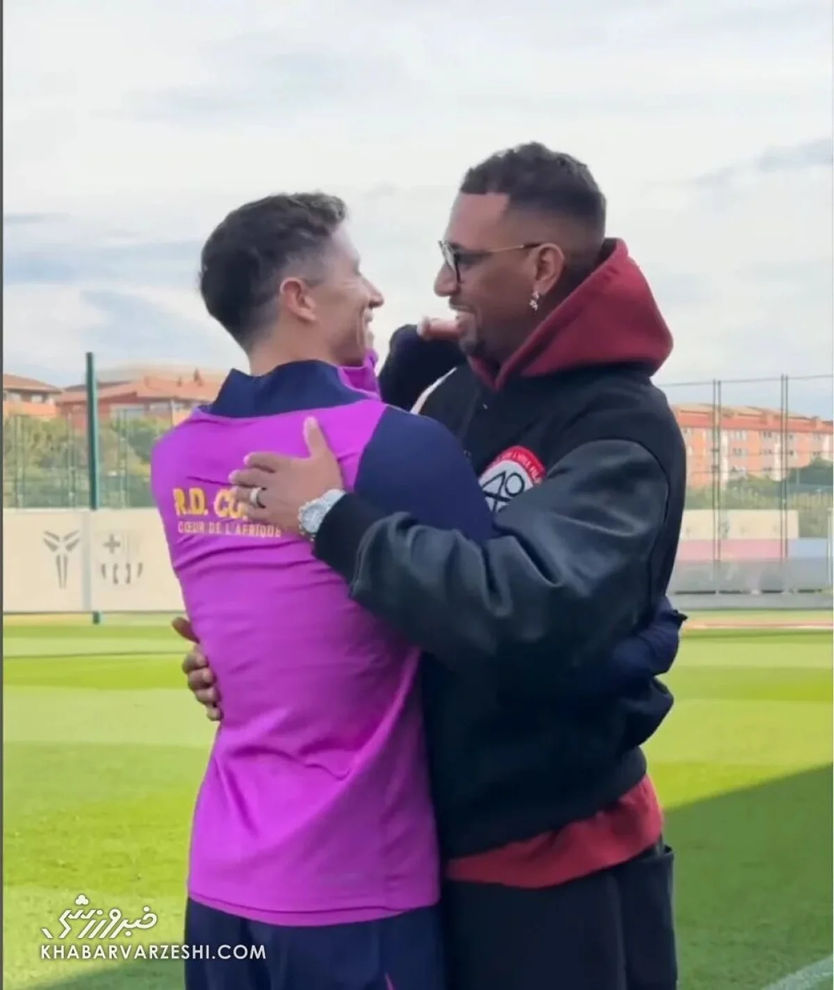 خشم هواداران بارسا از حضور بواتنگ؛ گذشته تاریک دوباره جنجال‌ساز شد +عکس