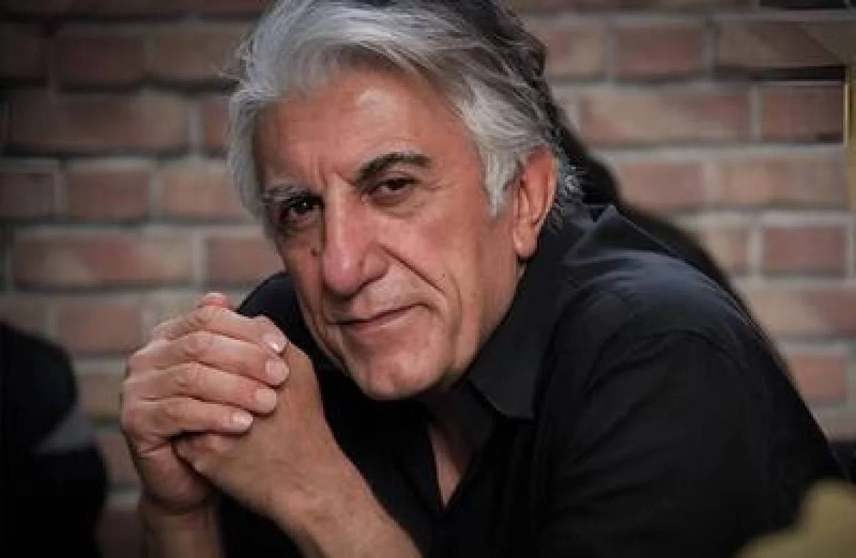 رضا کیانیان با یک دیالوگ ماندگار در «بامداد خمار» ترند شد | «نکبت و مصیبت و گرسنگی نصیب رعیت کرده!» رضا کیانیان با یک دیالوگ ماندگار در «بامداد خمار» ترند شد | «نکبت و مصیبت و گرسنگی نصیب رعیت کرده!»