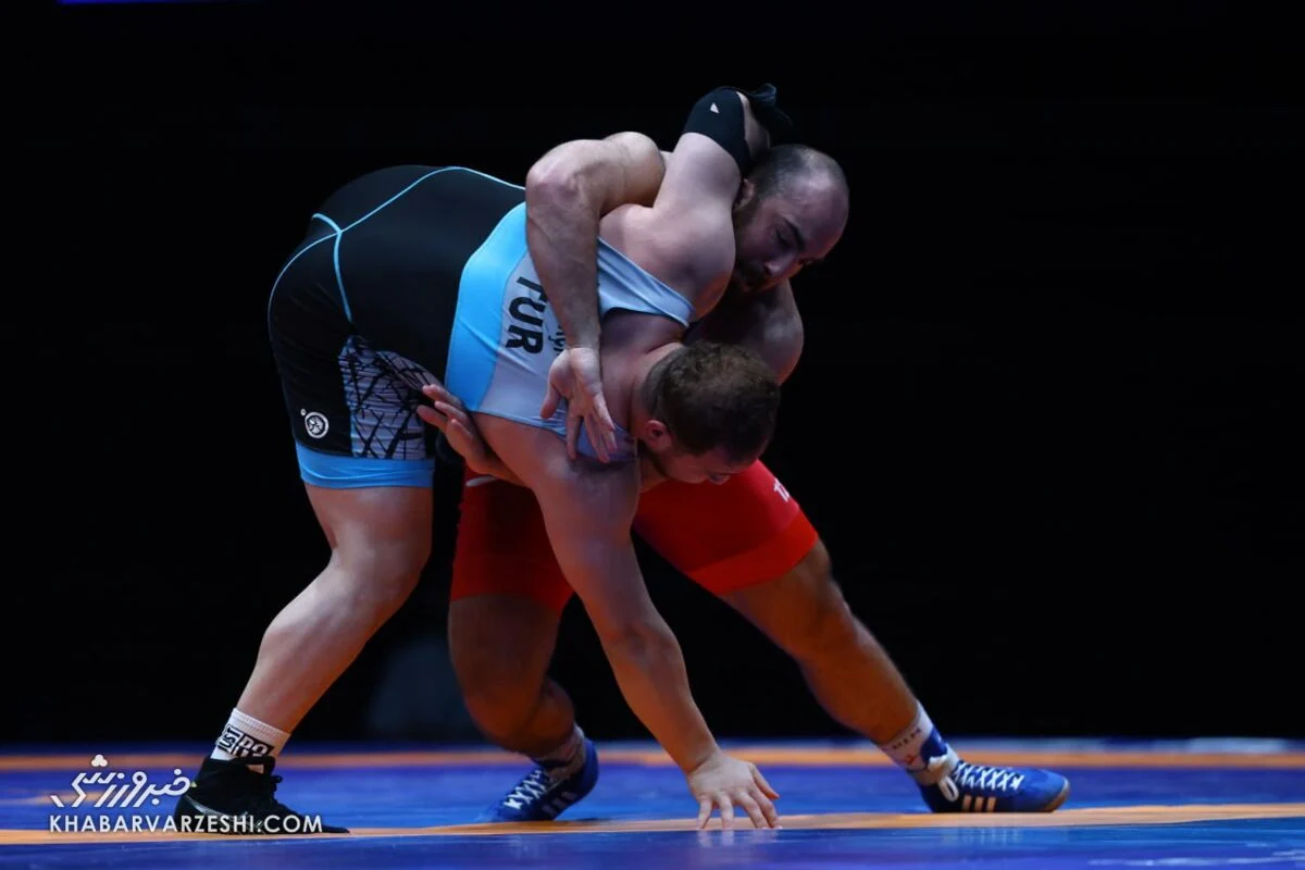 خبر امروز | پادشاه سنگینوزن جهان طلایی شد؛ قهرمانی امیرحسین زارع در ریاض پادشاه سنگینوزن جهان طلایی شد؛ قهرمانی امیرحسین زارع در ریاض