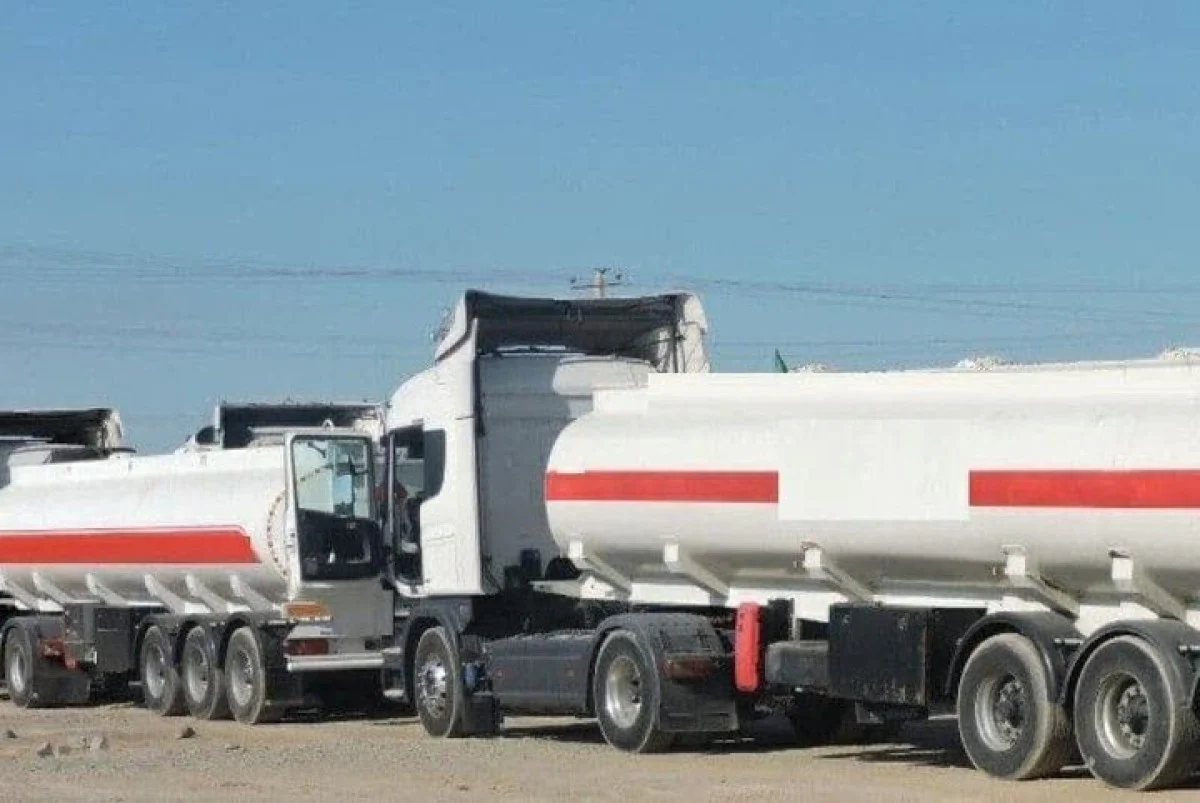 ۷۰ هزار لیتر سوخت قاچاق در حاجی‌آباد توقیف شد | عملیات ویژه دادستان با همکاری ضابطان قضایی