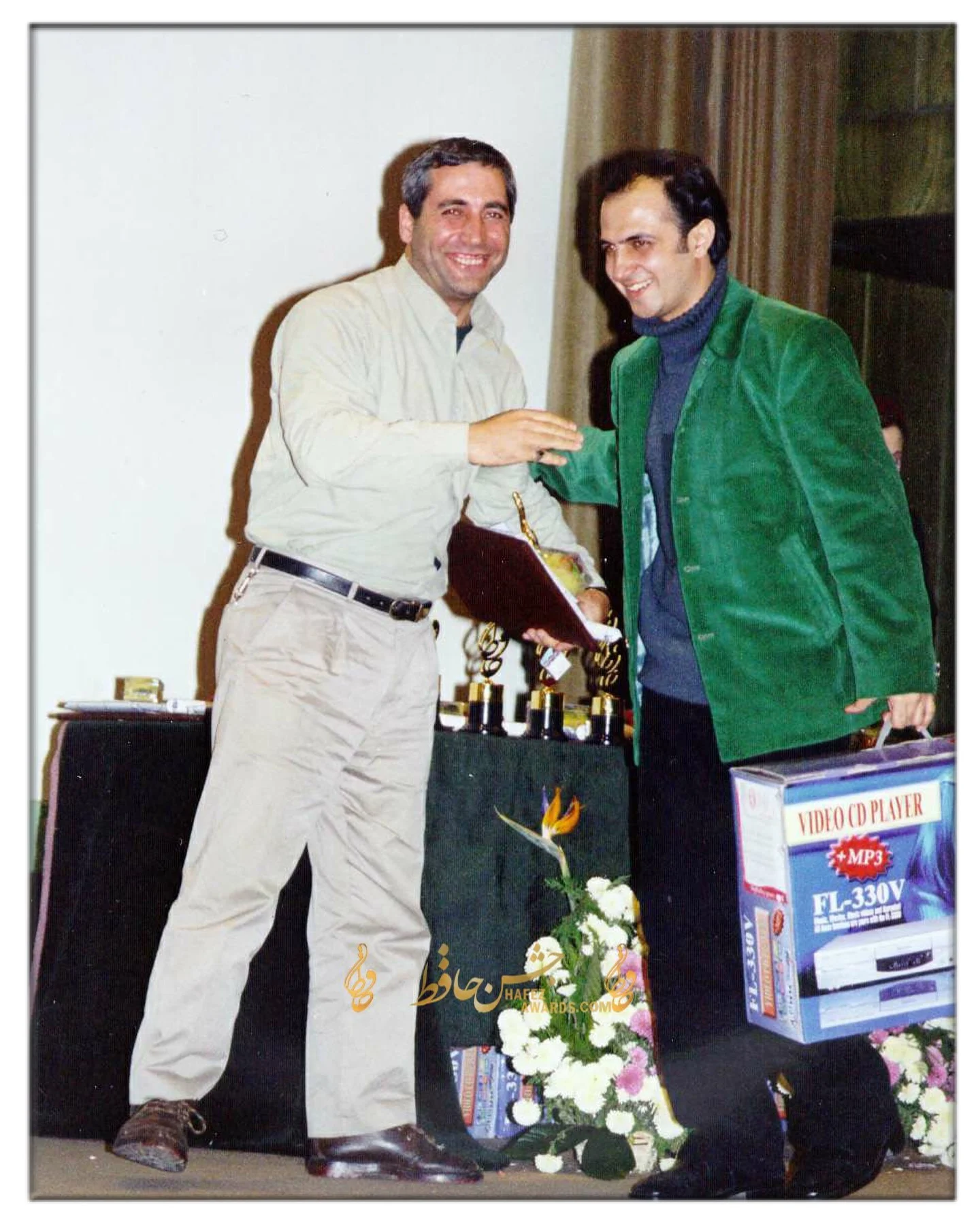 2025-11-22_10-07-35_498309-meylesokhan-ir 584518201_18543406951009742_8904875090766139692_n