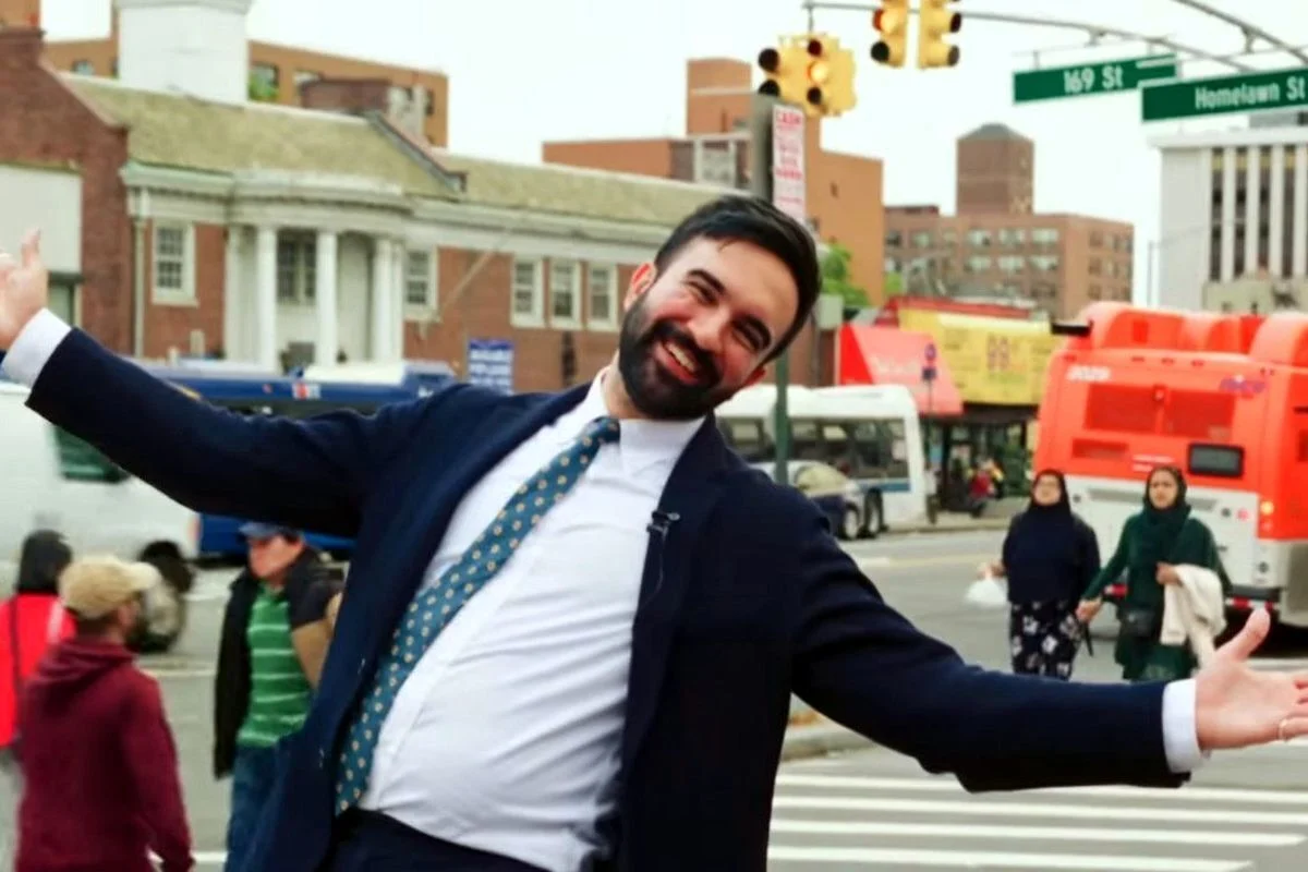 شهردار مسلمان نیویورک صدای کیهان را درآورد! | حمله تند روزنامه به زهران ممدانی، شیعه ۳۴ ساله طرفدار حقوق همجنسگرایان شهردار مسلمان نیویورک صدای کیهان را درآورد! | حمله تند روزنامه به زهران ممدانی، شیعه ۳۴ ساله طرفدار حقوق همجنسگرایان