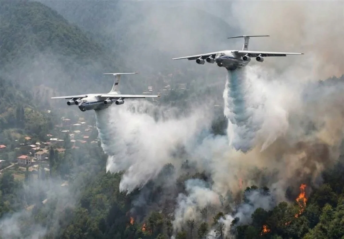 عملیات همزمان سپاه، ارتش و دولت برای مهار آتشسوزی جنگلهای الیت مرزنآباد | ورود هواپیماهای ایران و ترکیه به عملیات هوایی عملیات همزمان سپاه، ارتش و دولت برای مهار آتشسوزی جنگلهای الیت مرزنآباد | ورود هواپیماهای ایران و ترکیه به عملیات هوایی