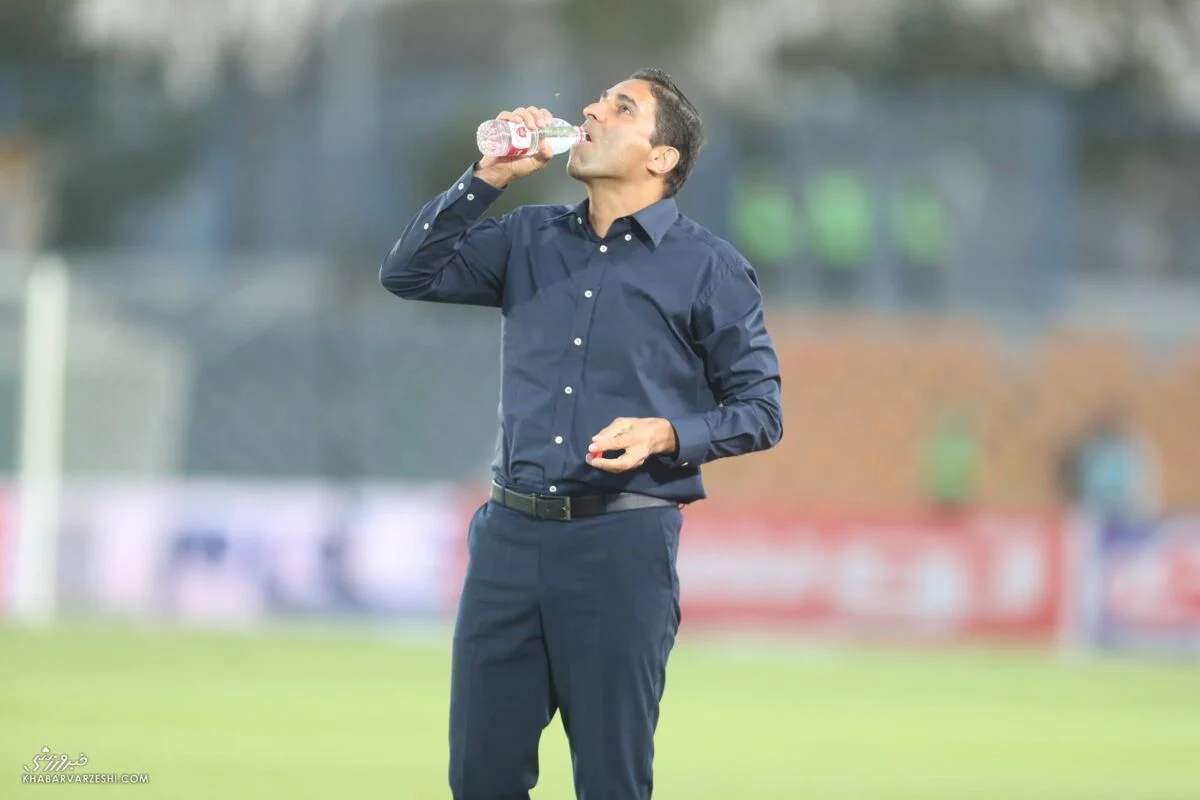 خبر امروز | تناقض عجیب در پرسپولیس؛ هیچکس انتخاب هاشمیان را گردن نمیگیرد! تناقض عجیب در پرسپولیس؛ هیچکس انتخاب هاشمیان را گردن نمیگیرد!