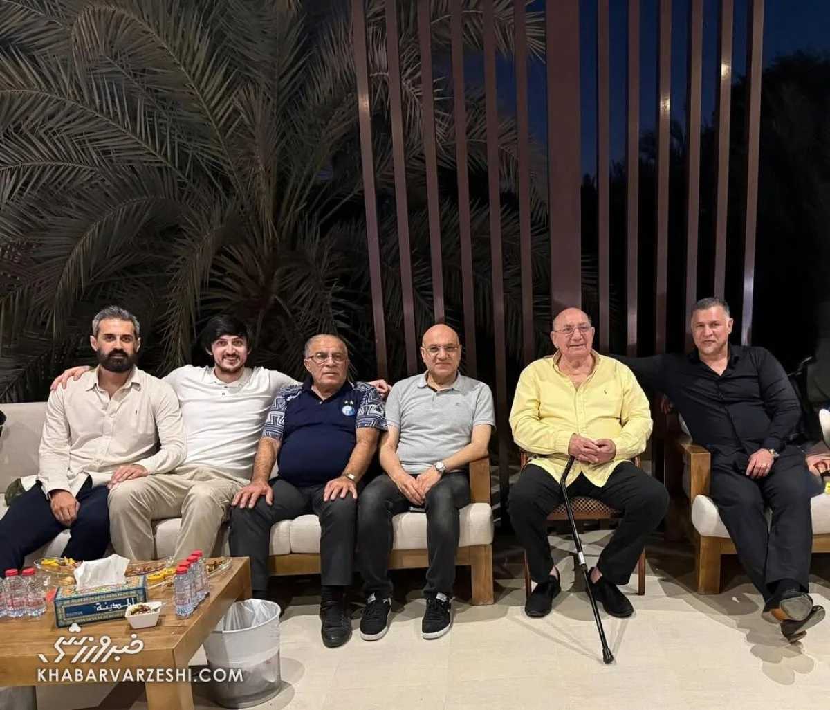 2025-11-22_16-12-05_906844-meylesokhan-ir همه رکوردداران در یک قاب؛ سنگینترین عکس تاریخ فوتبال ایران در دبی ثبت شد!