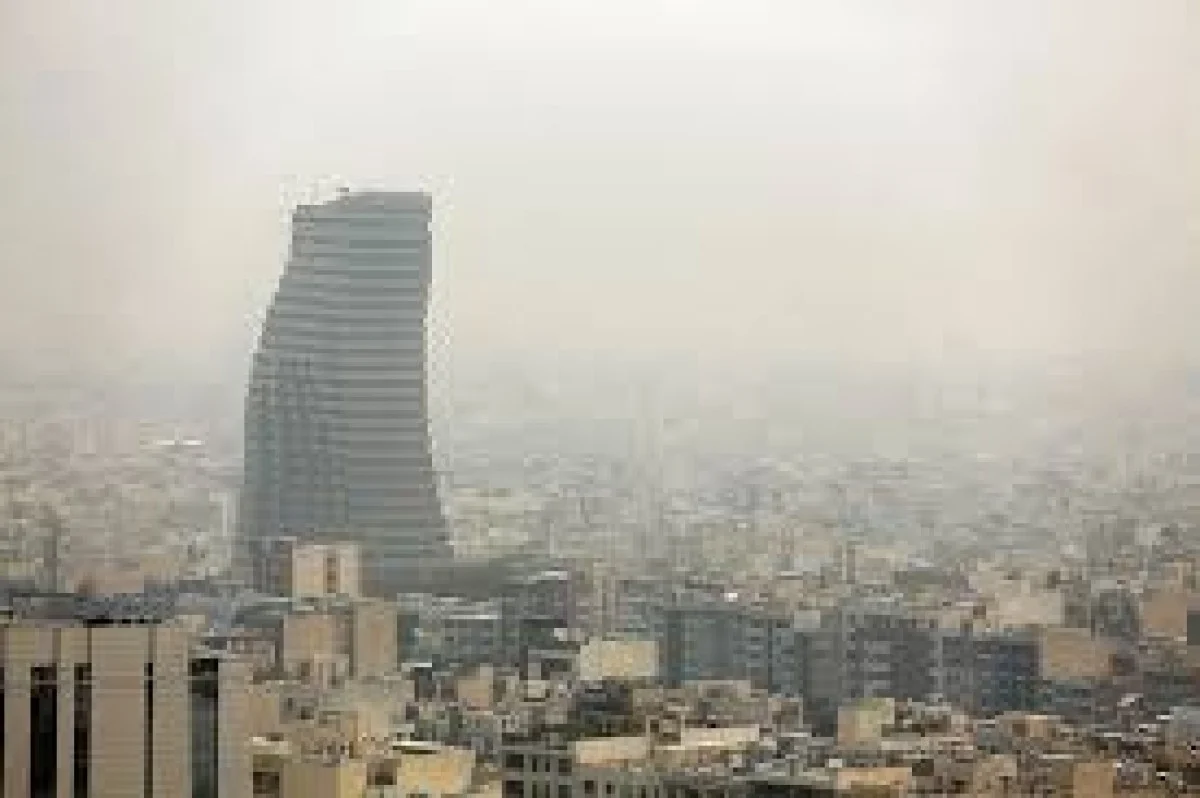 ۱۷ ایستگاه تهران در وضعیت قرمز آلودگی هوا | شاخص میانگین ۱۳۳؛ هوای ناسالم برای گروه‌های حساس