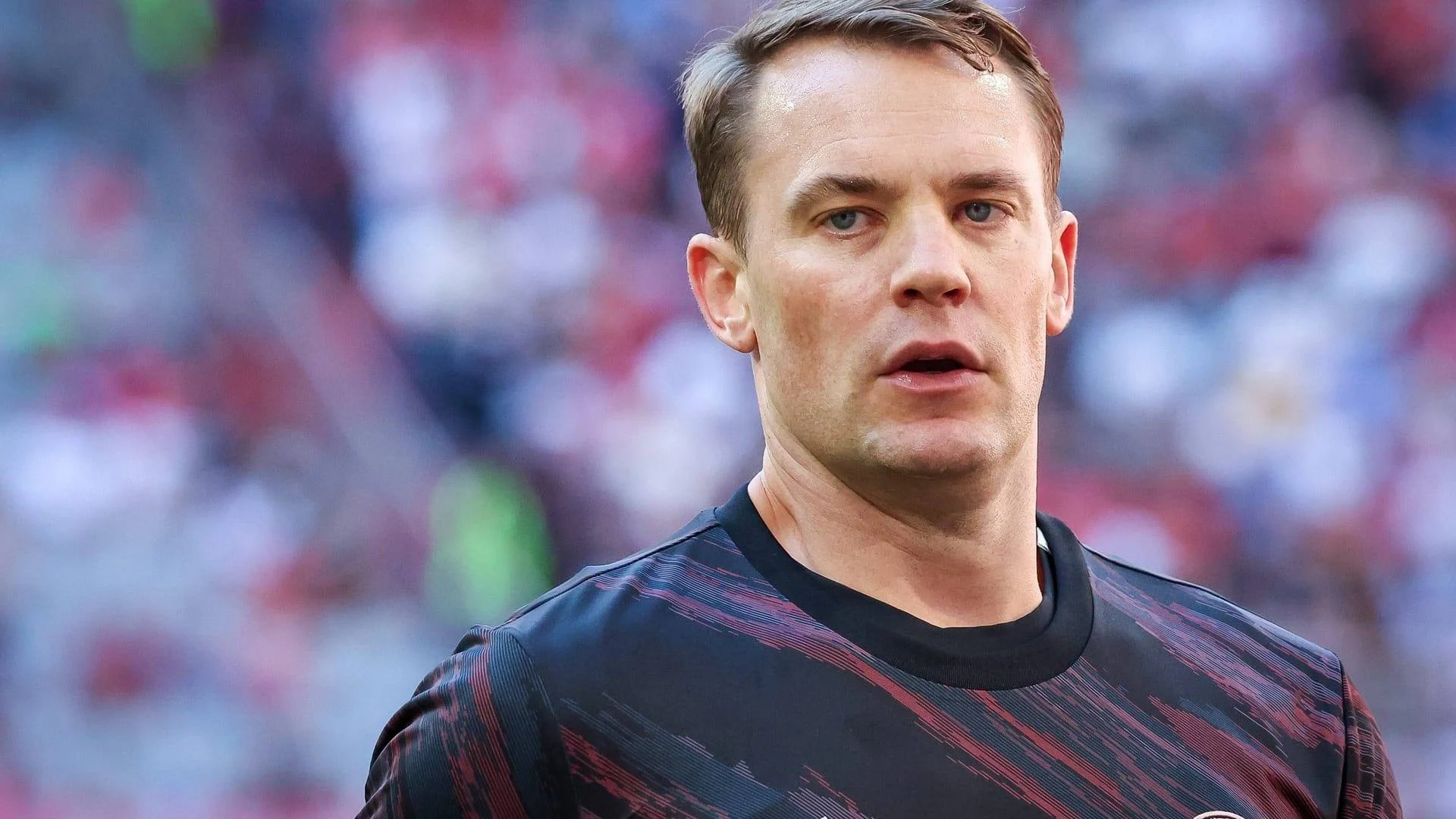 ظاهر جدید مانوئل نویر با سبیل! | کاپیتان بایرن در کمپین سلامت مردان با استایلی متفاوت + عکس