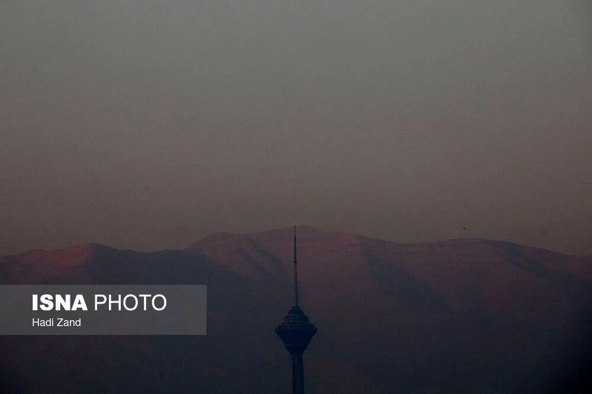 خبر جدید ؛ آقای مسئول با آلودگی هوای تهران عکس یادگاری گرفت!