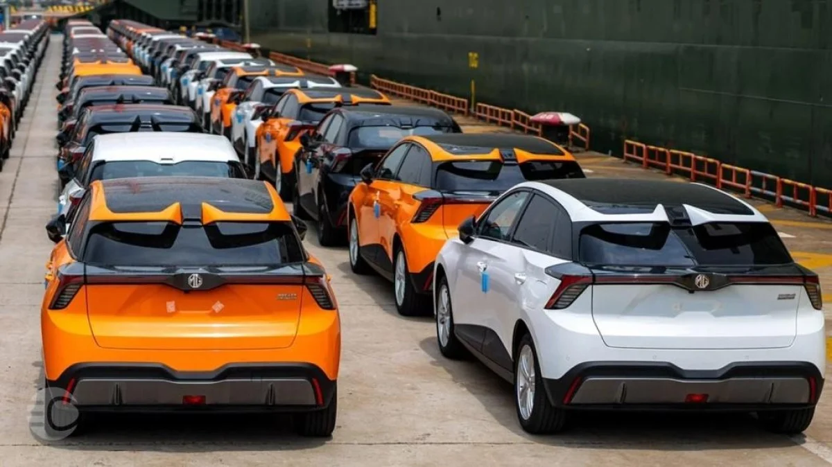 آغاز عرضه خودروهای وارداتی برقی؛ بلوکه‌سازی ۵۰۰ میلیون تومان در بانک‌ها الزامی شد