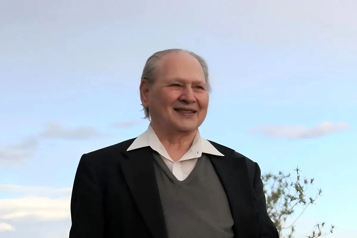 خبر جدید ؛ این مرد با یک اشتباه، از ثروت ۳۰۰ میلیارد دلاری گذشت