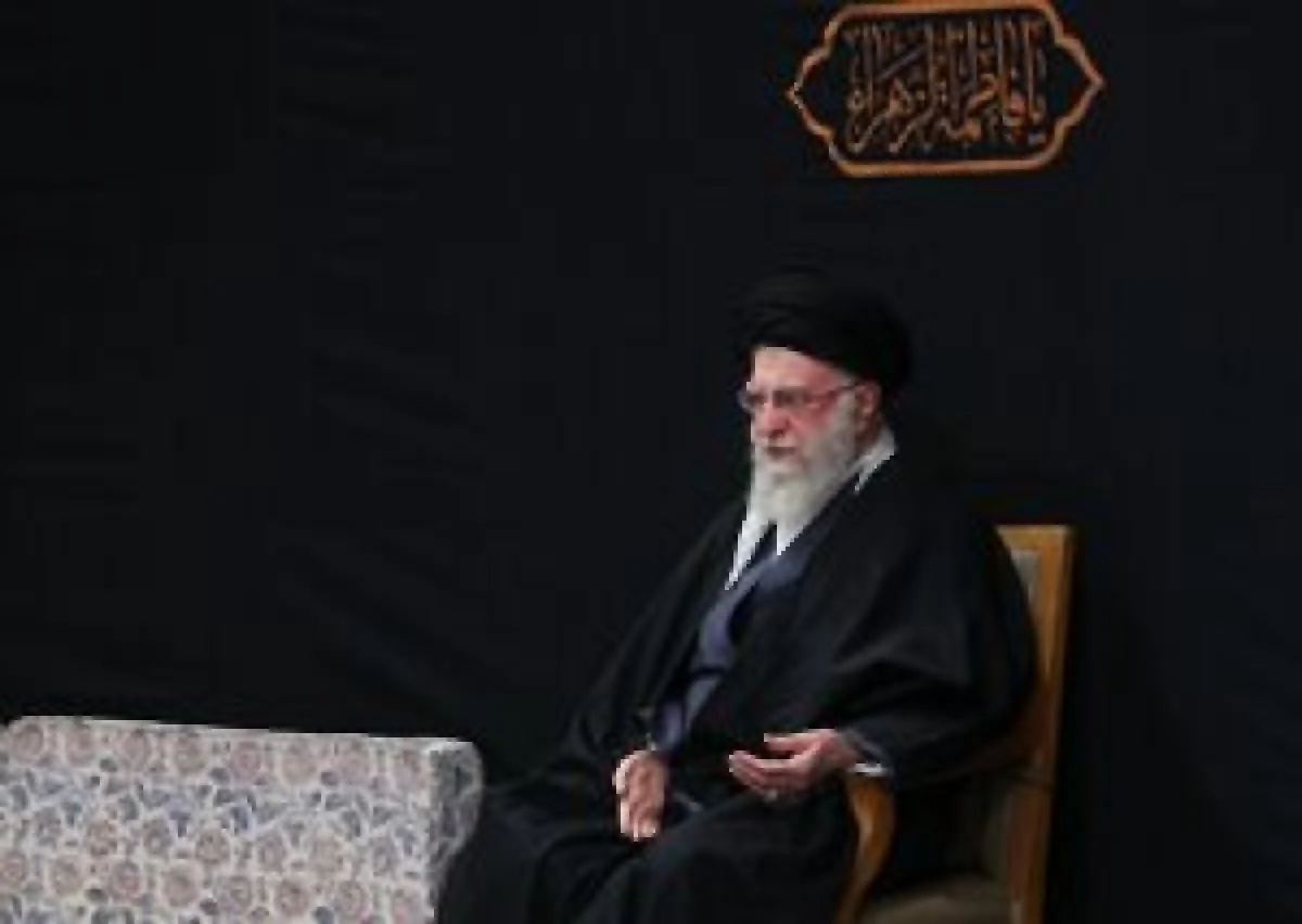 مراسم عزاداری شهادت حضرت فاطمه زهرا (س) در حسینیه امام خمینی | حضور رهبر انقلاب و هزاران نفر از اقشار مردم مراسم عزاداری شهادت حضرت فاطمه زهرا (س) در حسینیه امام خمینی | حضور رهبر انقلاب و هزاران نفر از اقشار مردم