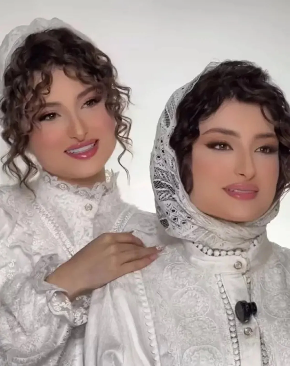 «سارا و نیکا» با این میکاپ در لباس عروس اینستاگرام را منفجر کردند «سارا و نیکا» با این میکاپ در لباس عروس اینستاگرام را منفجر کردند