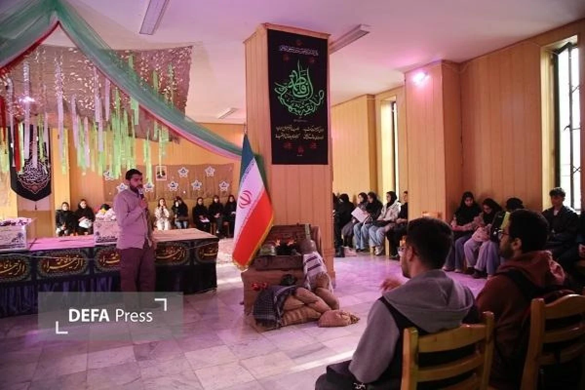 زیارت دانشجویان دانشگاه ارومیه از پیکر شهیدان گمنام | لحظه‌های معنوی در معراج شهدا آذربایجان غربی