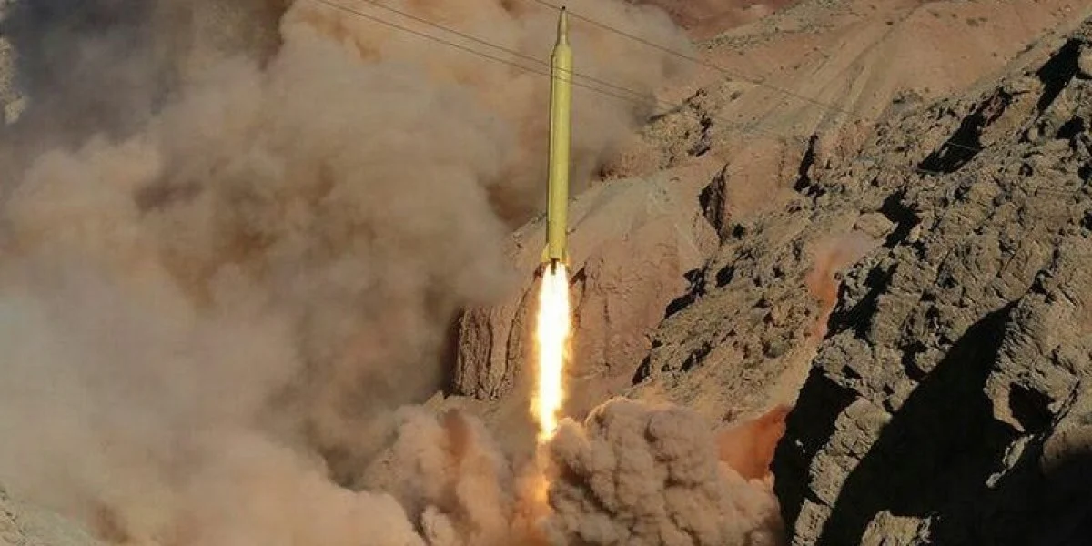 qadr_missile_eghtedar-e_velayat_wargamem_march_2016_02-770x385@2x