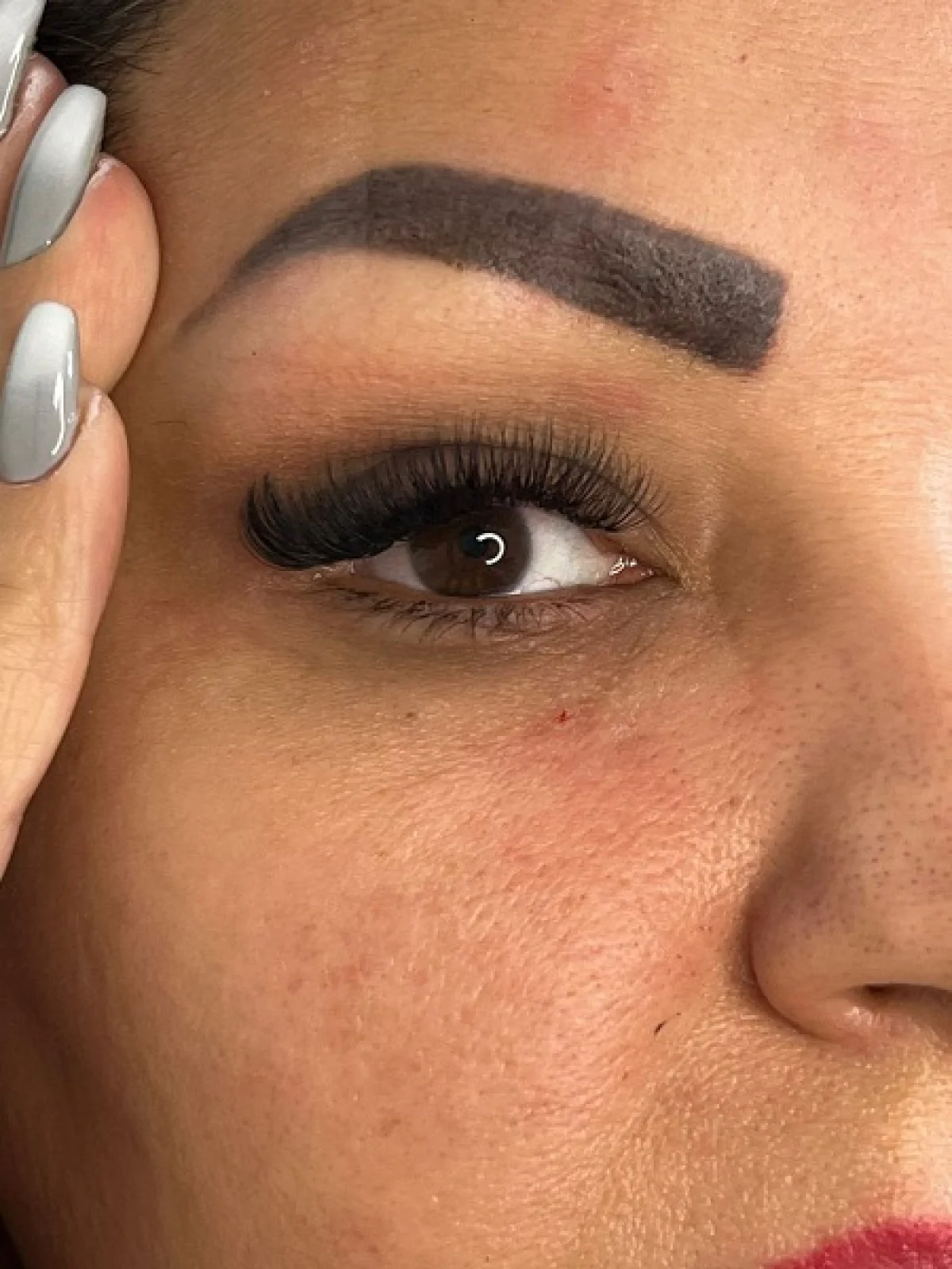 2025-11-24_13-51-26_309133-meylesokhan-ir نمونه اکستنشن مژه در سالن ماهرو (2)