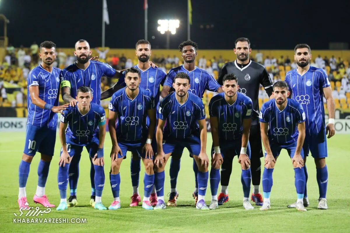 2025-11-24_14-30-52_804454-meylesokhan-ir عکس تیمی استقلال در ورزشگاه خانگی الوصل